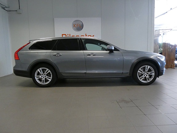 Volvo V90 Cross Country 5 of 23