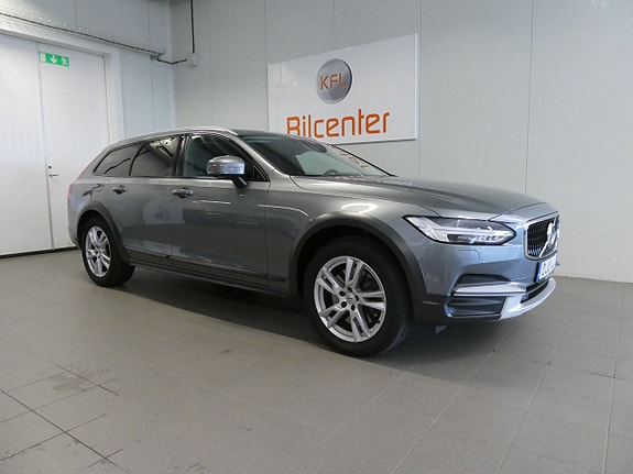 Volvo V90 Cross Country 4 of 23