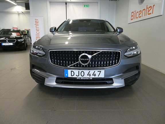 Volvo V90 Cross Country 10 of 23