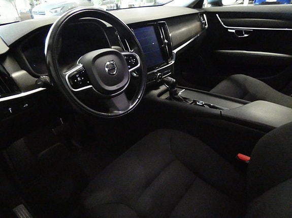 Volvo V90 Cross Country 12 of 23