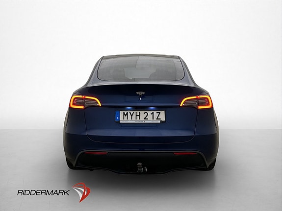 Tesla Model Y 8 of 30