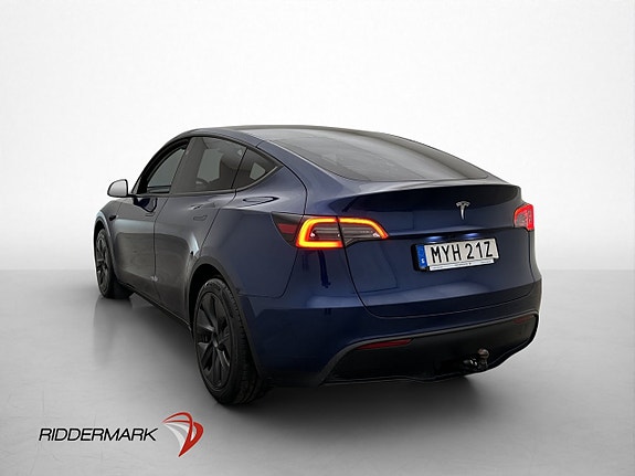 Tesla Model Y 6 of 30