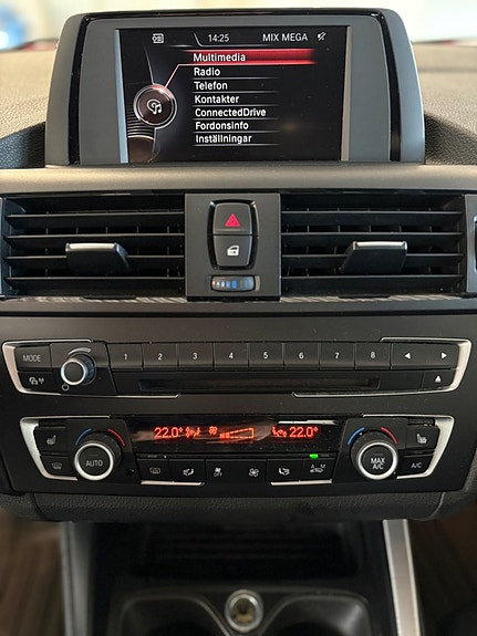 BMW 118d 11 of 13