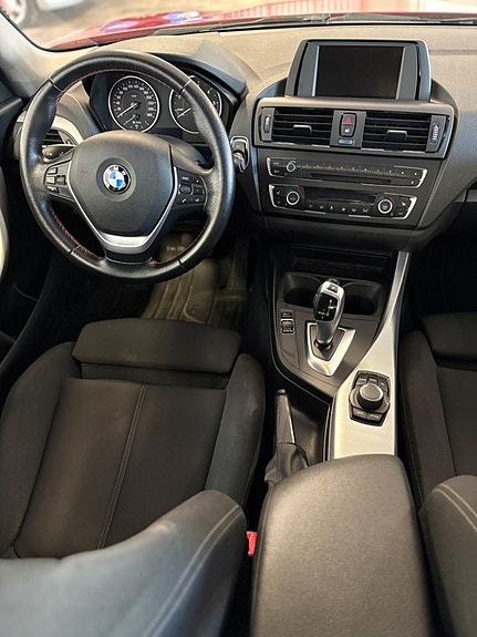 BMW 118d 8 of 13