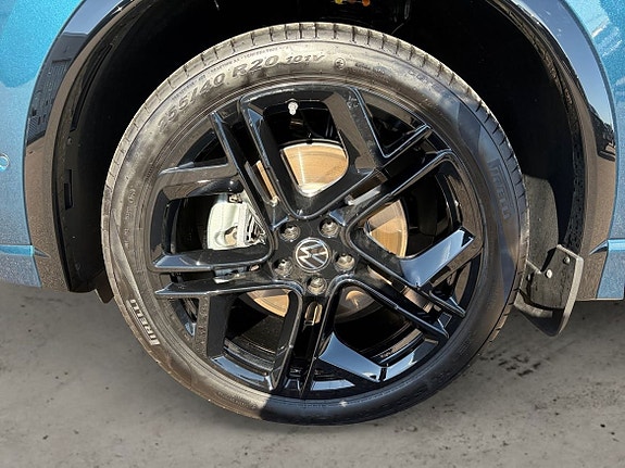 Volkswagen Tiguan 4 of 8