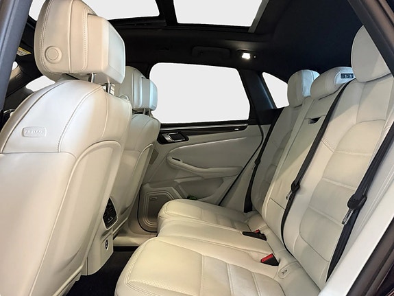 Porsche Macan GTS 8 of 15