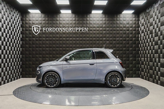 Fiat 500e 2 of 25