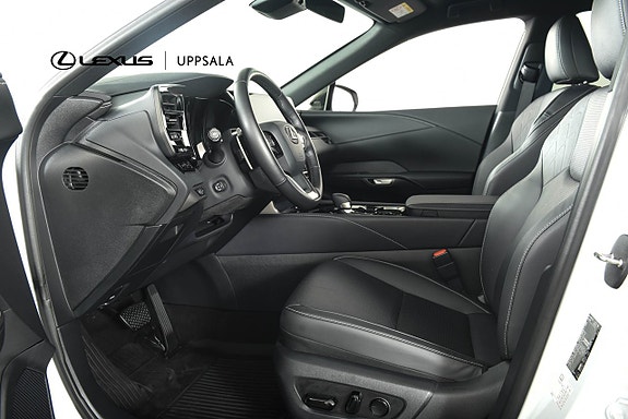 Lexus RX450h+ 6 of 17