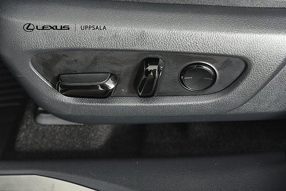 Lexus RX450h+ 12 of 17