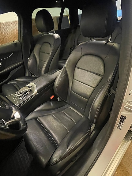 Mercedes-Benz C220 7 of 14
