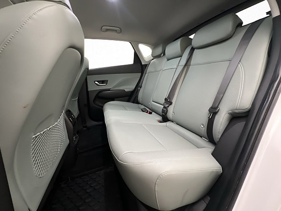 Hyundai Kona 17 of 30