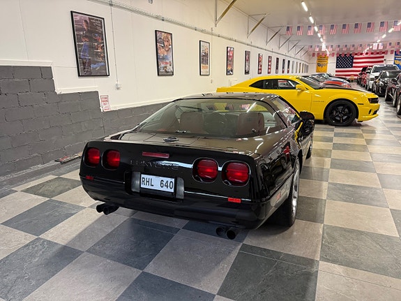Chevrolet Corvette 5 of 22