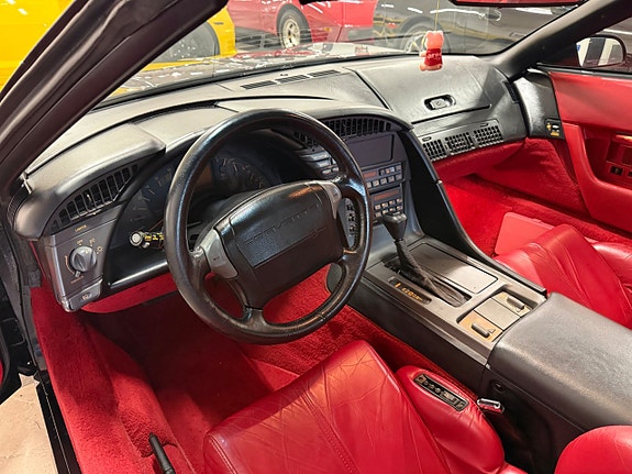 Chevrolet Corvette 14 of 22