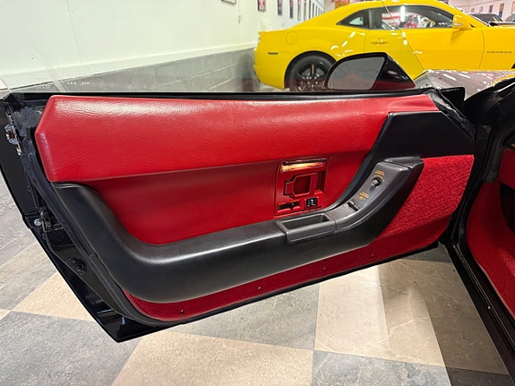 Chevrolet Corvette 15 of 22