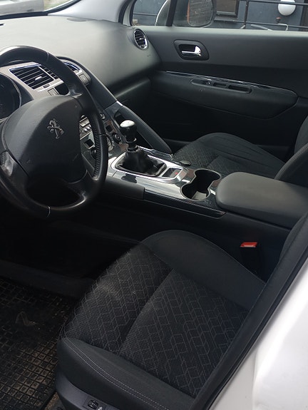 Peugeot 3008 4 of 7