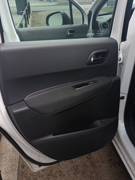Peugeot 3008 6 of 7