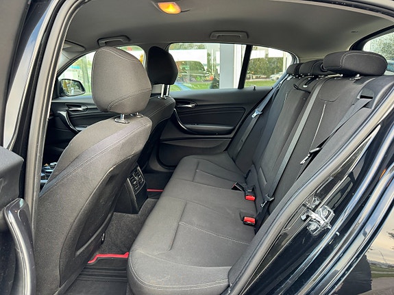 BMW 120d 16 of 17