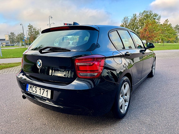 BMW 120d 4 of 17