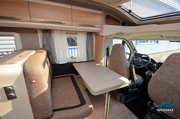 Knaus Sky-Ti 700 MX 7 of 14