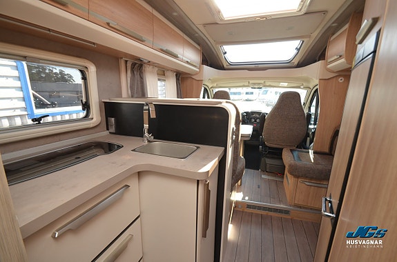Knaus Sky-Ti 700 MX 12 of 14