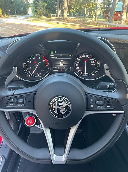 Alfa Romeo Giulia 5 of 6