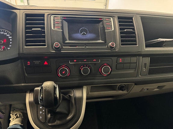 Volkswagen Transporter 8 of 11