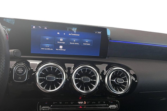 Mercedes-Benz A200 16 of 22