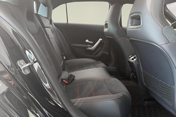 Mercedes-Benz A200 21 of 22