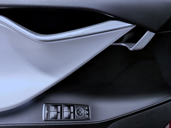Tesla Model S 7 of 20