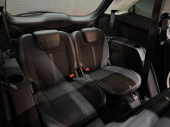 Ford Grand C-MAX 16 of 16