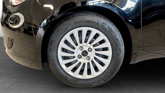 Fiat 500e 9 of 11