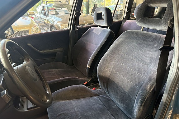 Opel Kadett 9 of 19