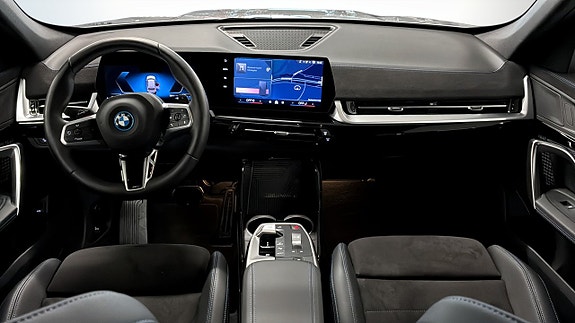 BMW X1 4 of 12