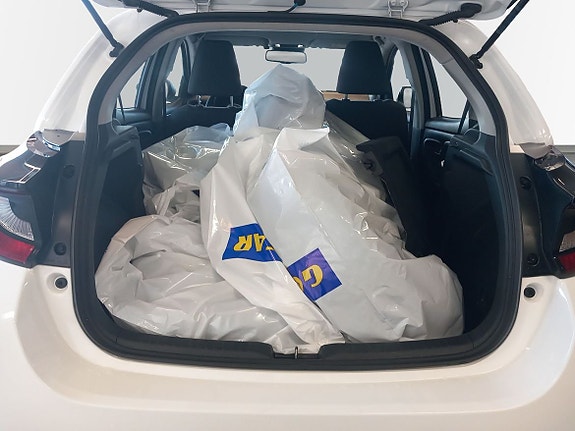 Toyota Yaris 11 of 15