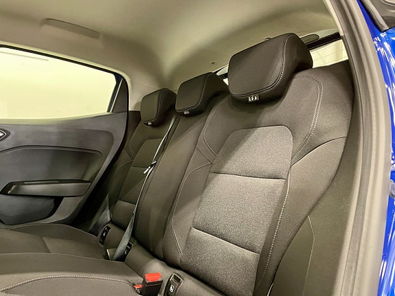 Renault Clio 22 of 24