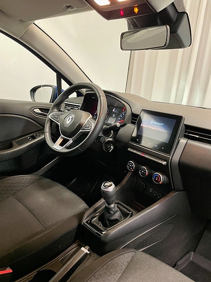 Renault Clio 16 of 24
