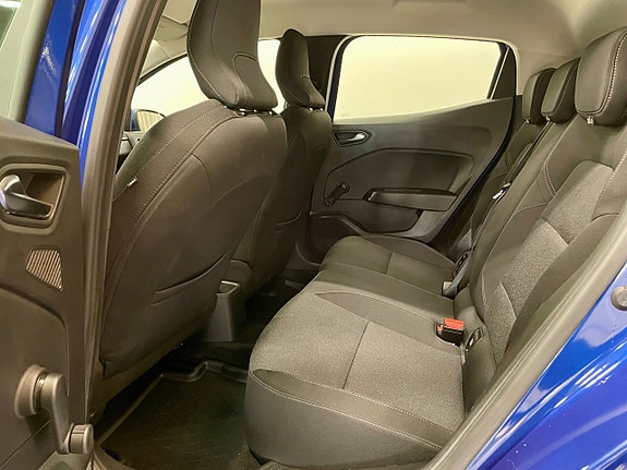 Renault Clio 21 of 24