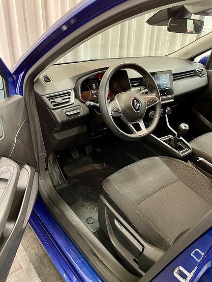 Renault Clio 6 of 24