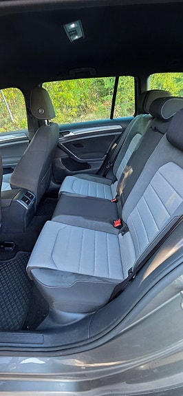 Volkswagen Golf VII 8 of 10