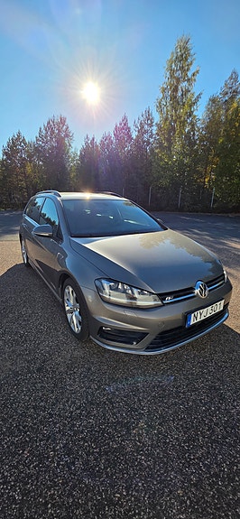 Volkswagen Golf VII 2 of 10