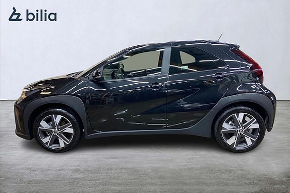 Toyota Aygo X 3 of 21