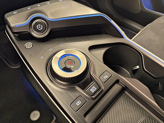 Kia EV6 12 of 23
