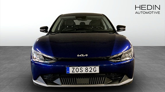 Kia EV6 8 of 12