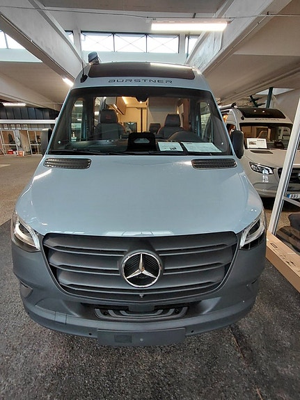 Bürstner Habiton HMX 6.0 4x4, långbäddar, mercedes 190hk aut, dieselvärmare m.m! 2 of 17