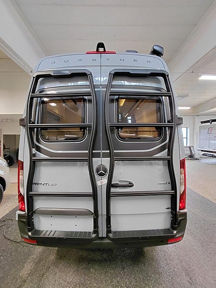 Bürstner Habiton HMX 6.0 4x4, långbäddar, mercedes 190hk aut, dieselvärmare m.m! 4 of 17