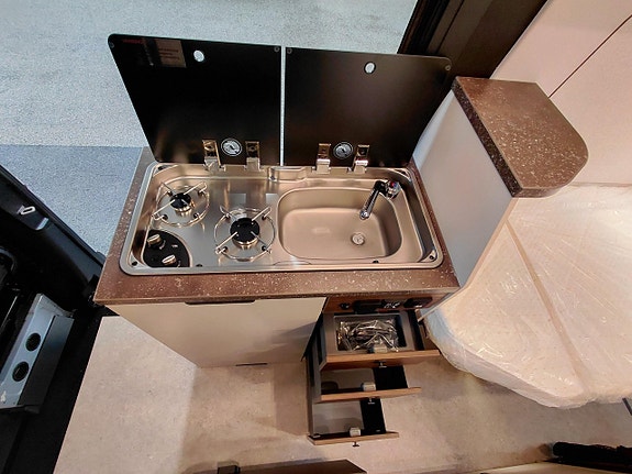 Bürstner Habiton HMX 6.0 4x4, långbäddar, mercedes 190hk aut, dieselvärmare m.m! 12 of 17