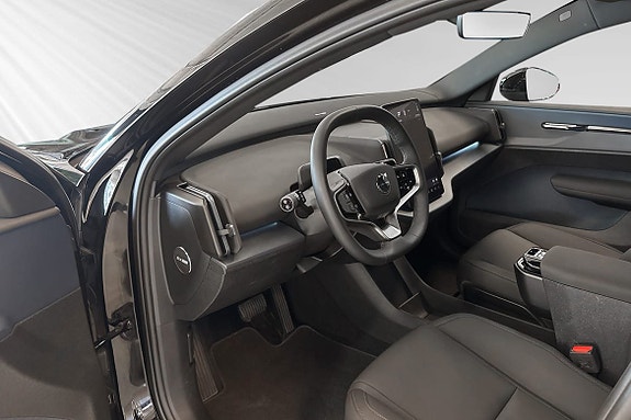 Volvo EX30 7 of 23