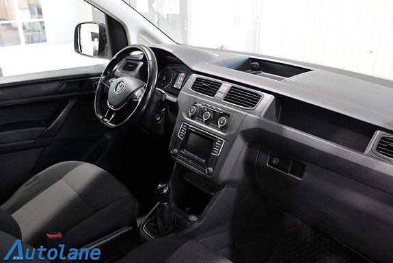 Volkswagen Caddy Maxi 19 of 26