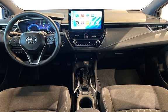 Toyota Corolla 8 of 19