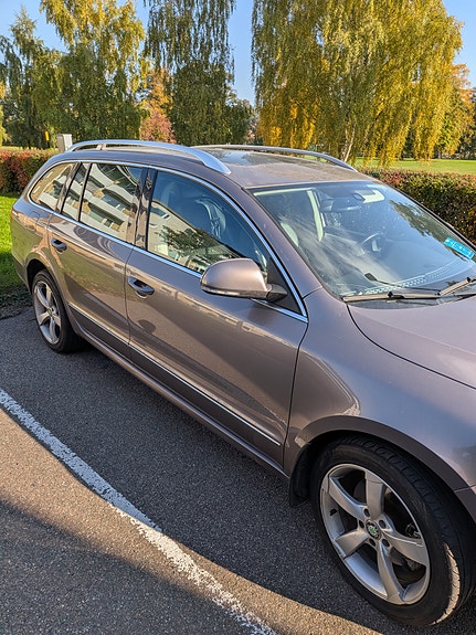 Skoda Superb 11 of 17